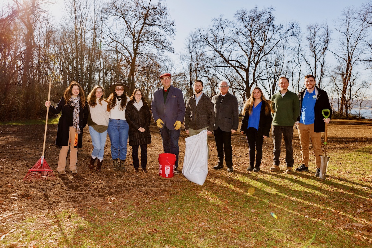 volunteers for nature